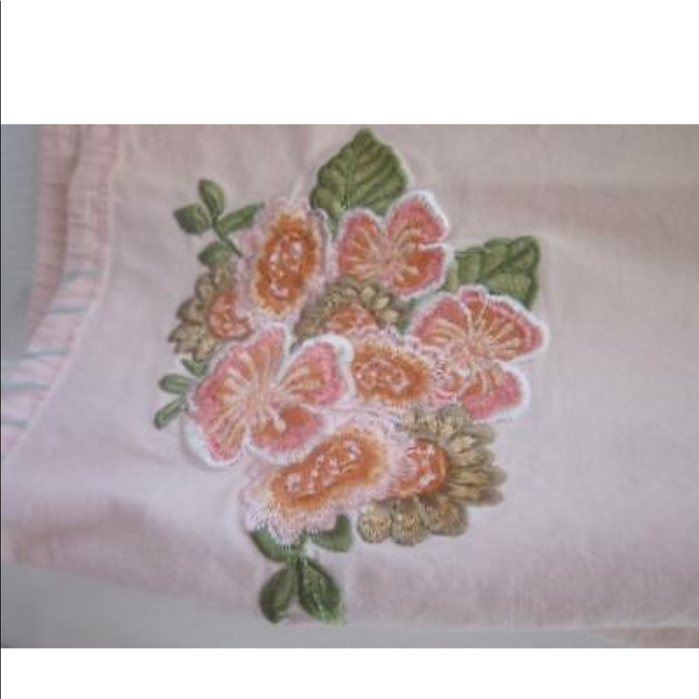 Pink Floral Avenue Stretch Capri pants